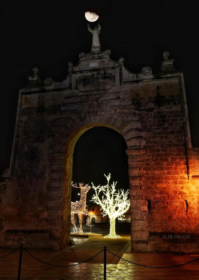 Готель La Casa Al Castello Копертіно Екстер'єр фото